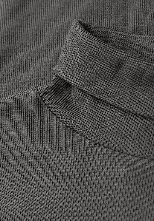 LTD QR basic rib roll neck shi – Gravel Grey 