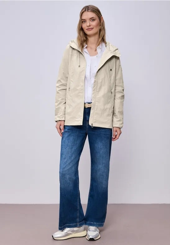 Modern Windbreaker – Powder Beige 