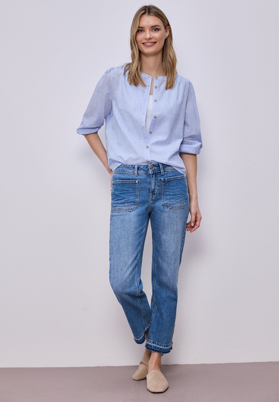 Chambray buttoned roundneck bl
