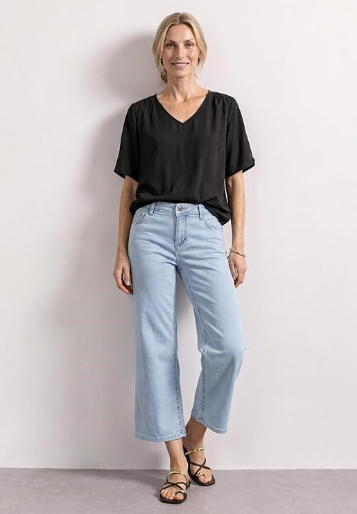 LTD QR V-neck Blouse w overlap – Black 