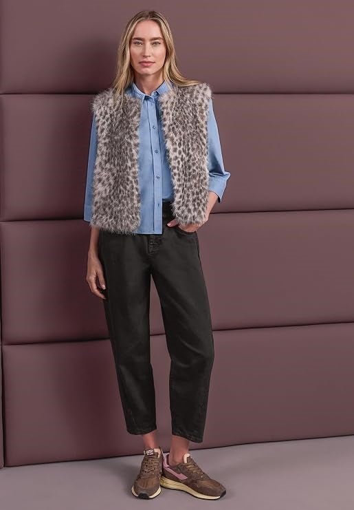 Fake Fur Vest w. AOP