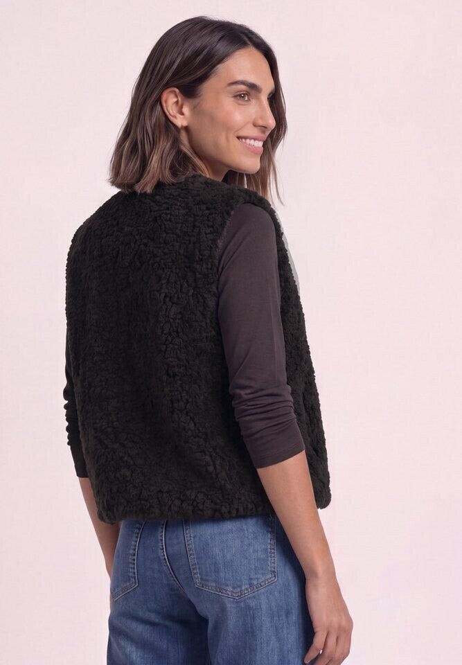 Short Fake Fur Vest – Black Coffee 