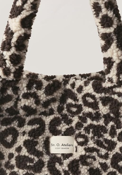 OP_Leo Teddy Book Tote