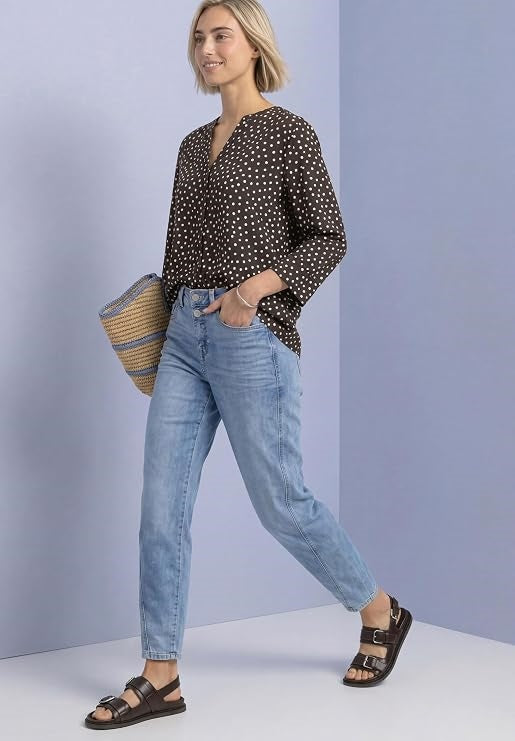 LTD QR Splitneck blouse w butt