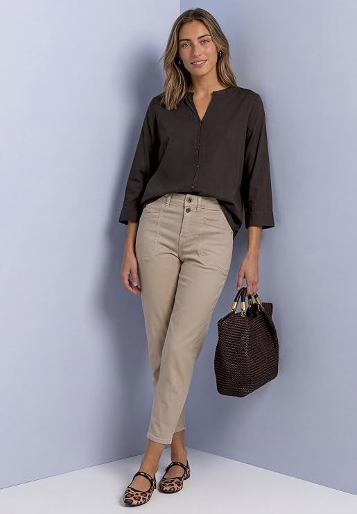 QR Splitneck blouse w button d – Black Coffee 