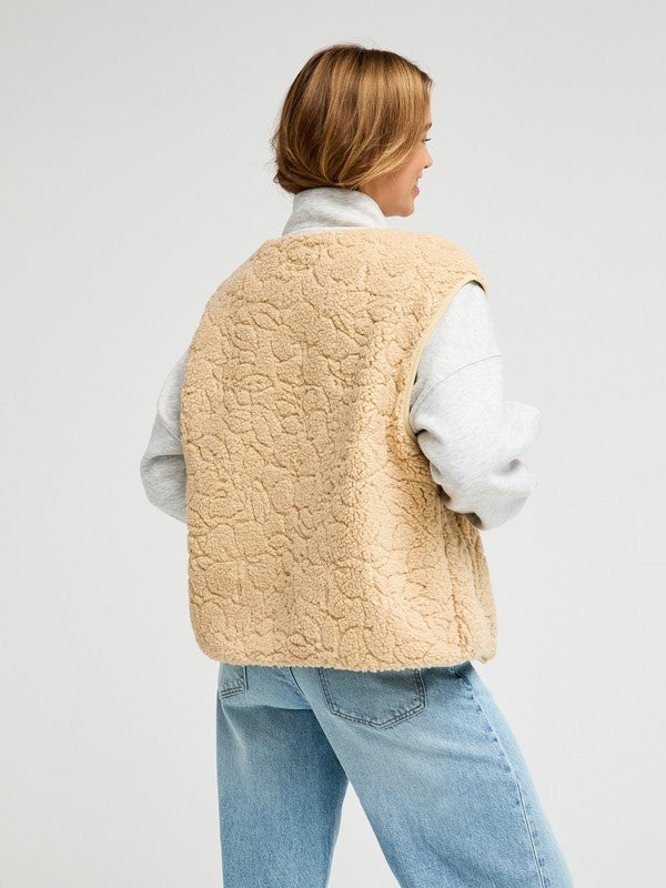 Best Town Vest Peeble – Peeble 