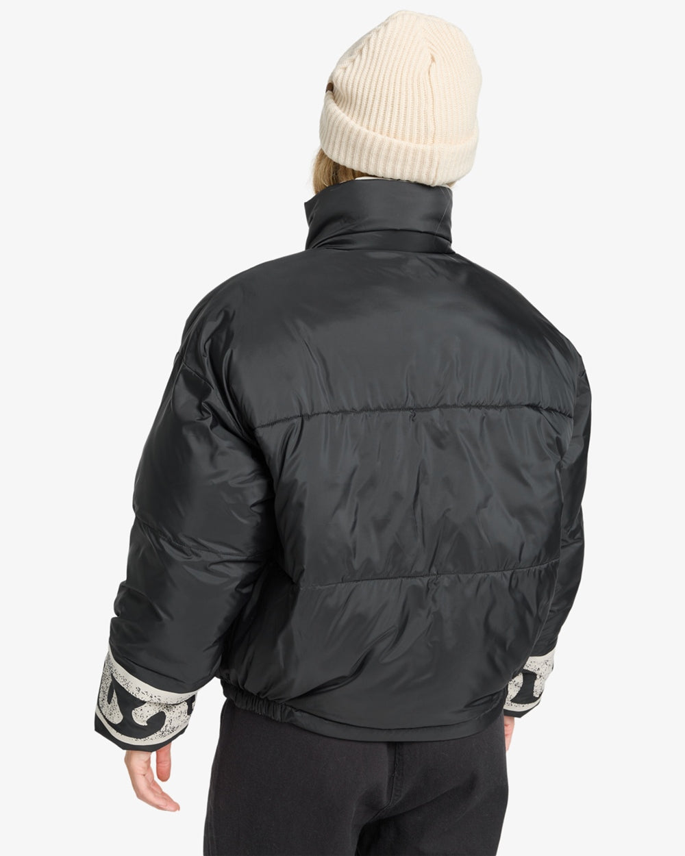 Cozy Puffer Black Pebble